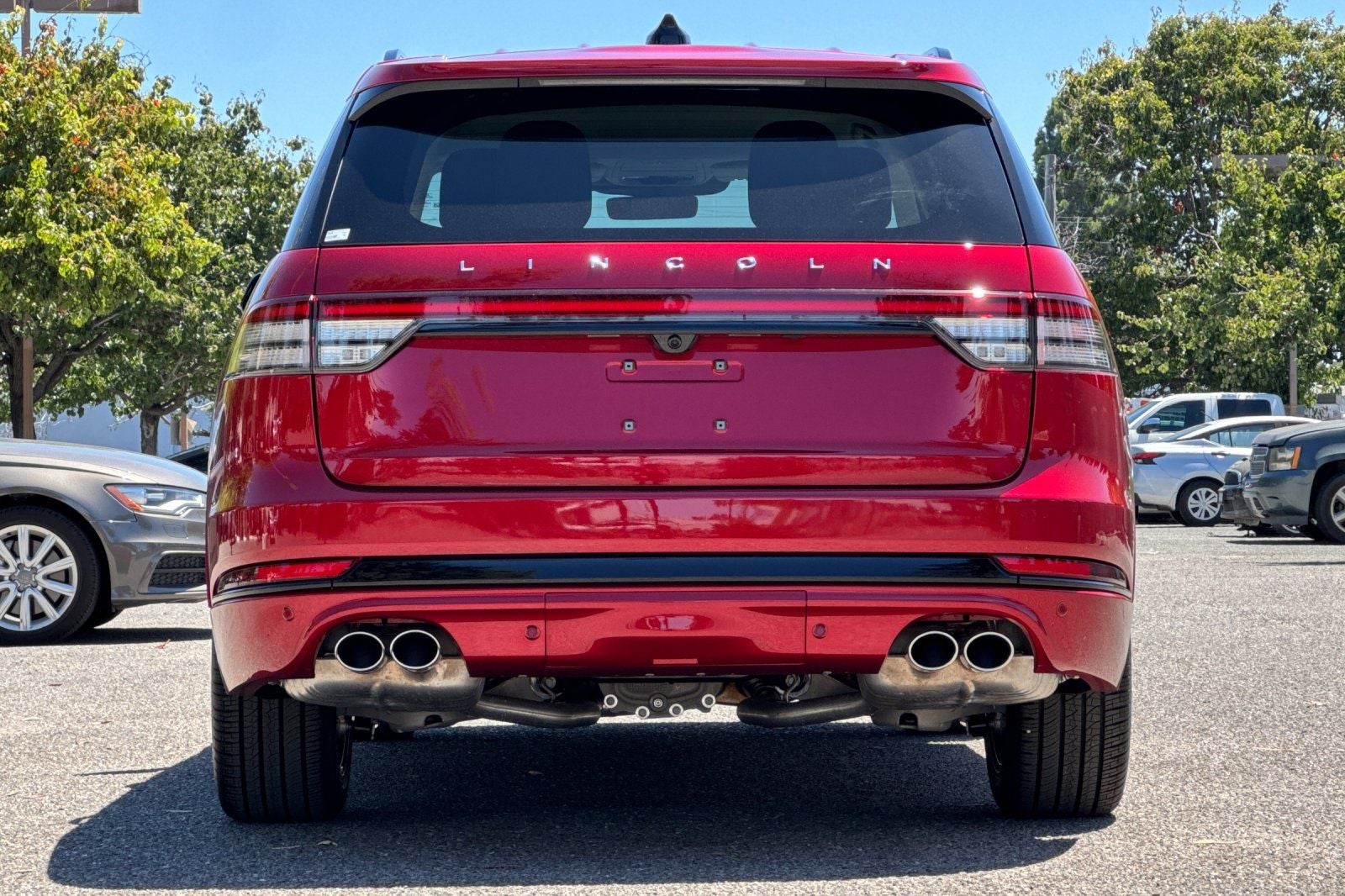 2026 Lincoln Aviator — detail view