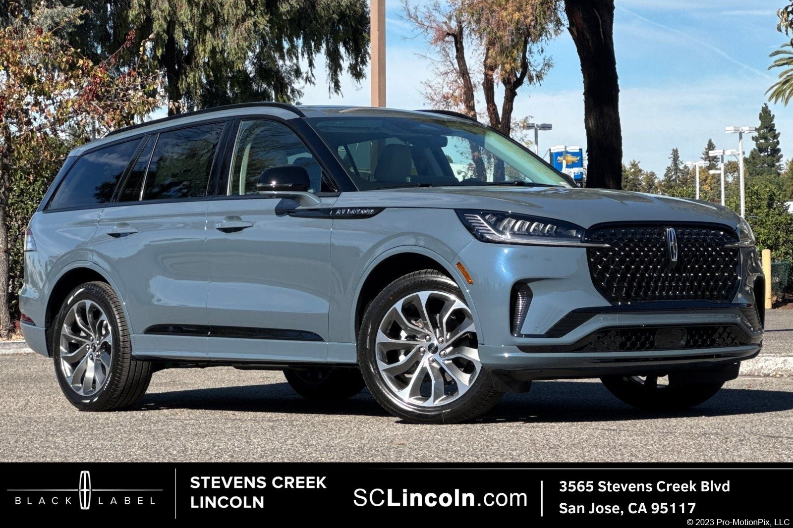 2026 Lincoln Aviator Premiere in Whisper Blue Metallic Clearcoat — front three-quarter view