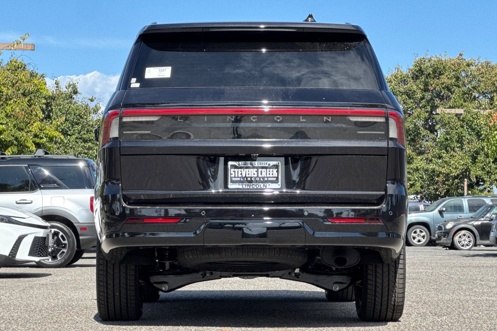 2026 Lincoln Navigator — detail view