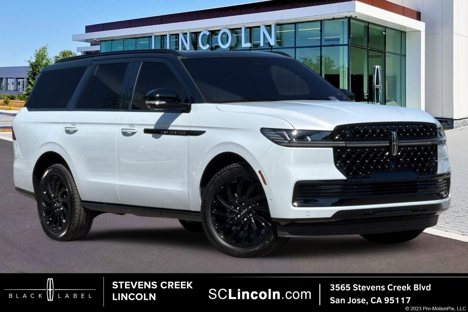 2025 Lincoln Navigator Black Label in Crystal White — front three-quarter view