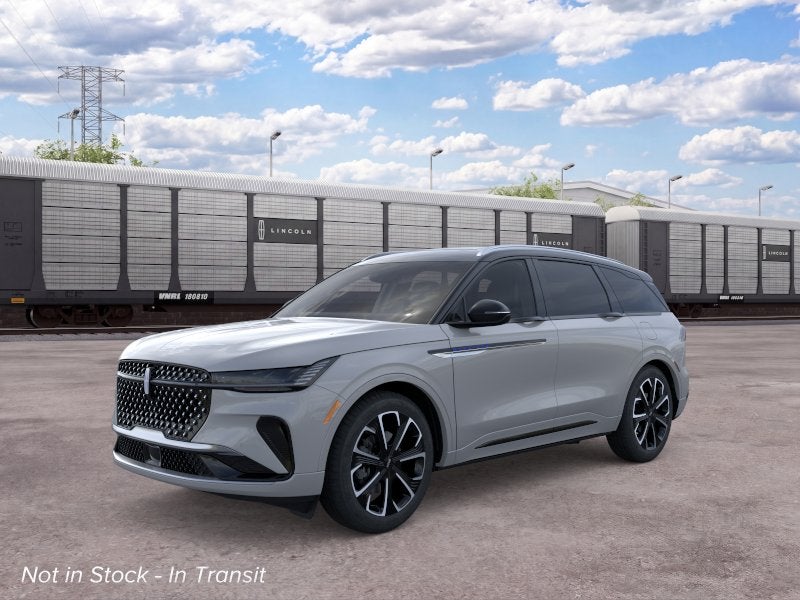 2026 Lincoln Nautilus Reserve in Gray — front three-quarter view