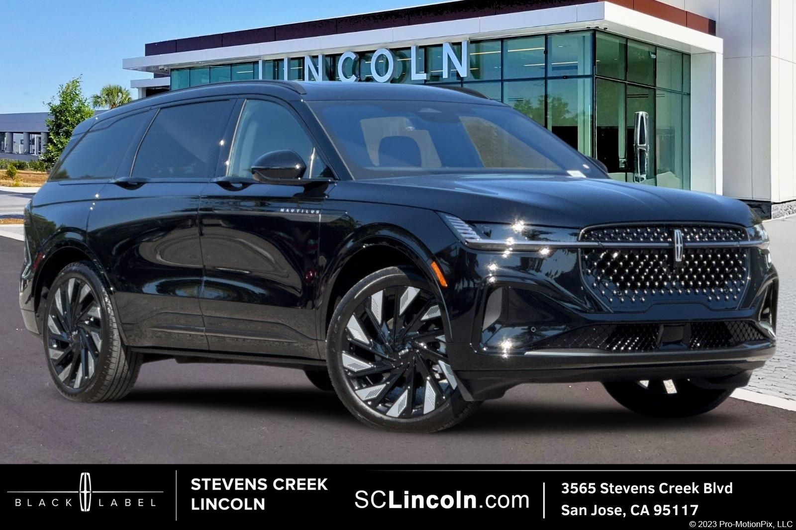 2026 Lincoln Nautilus Reserve in Black Metallic — front three-quarter view
