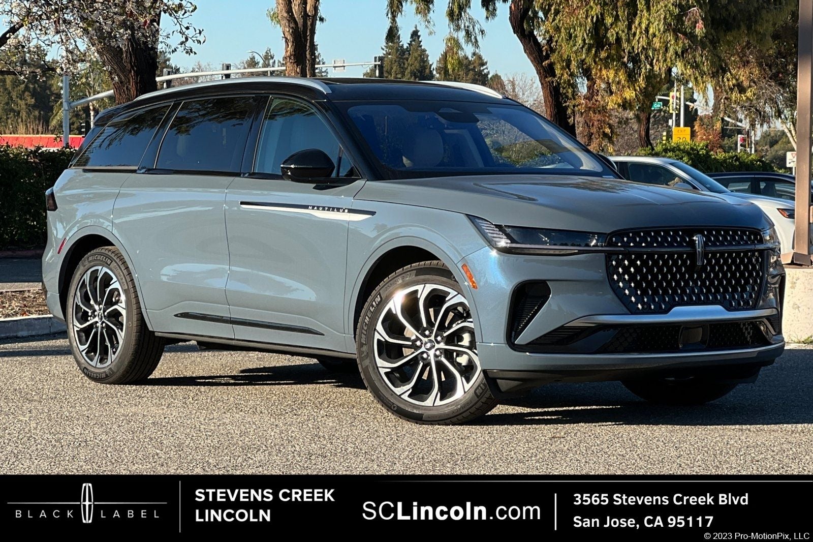 2026 Lincoln Nautilus Reserve in Blue Metallic — front three-quarter view