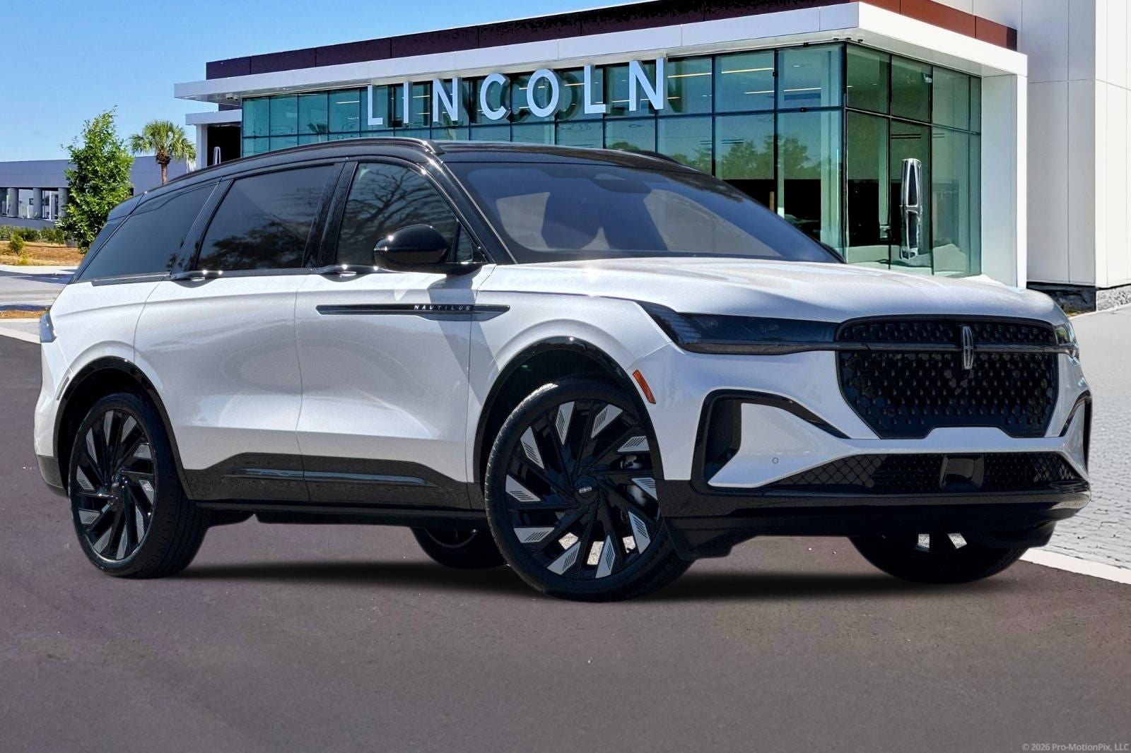 2026 Lincoln Nautilus — side profile view
